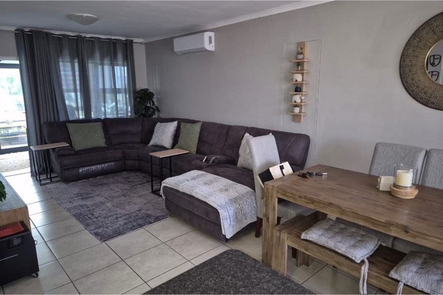 3 Bedroom Property for Sale in Onverwacht Western Cape